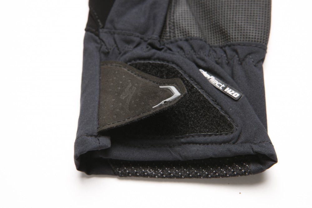 Velcro cuff on a winter cycling glove